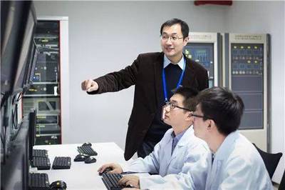 科技報國，青春無悔——致敬兩位榮獲中國青年五四獎章的天津網絡技術研發者